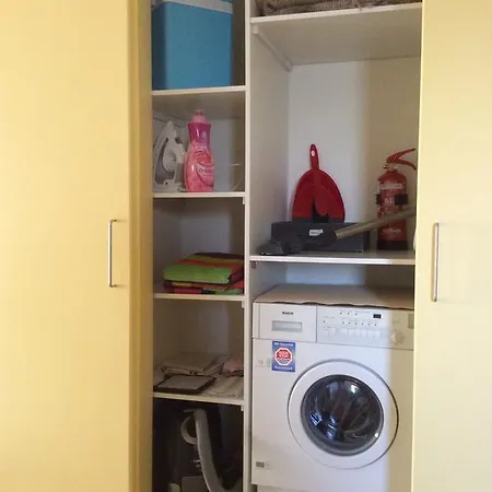 Дом отдыха Oswald Place Al-6729 *